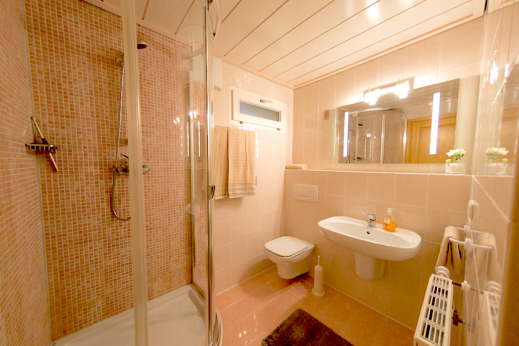 TOP 2 Wohnung — Terrasse